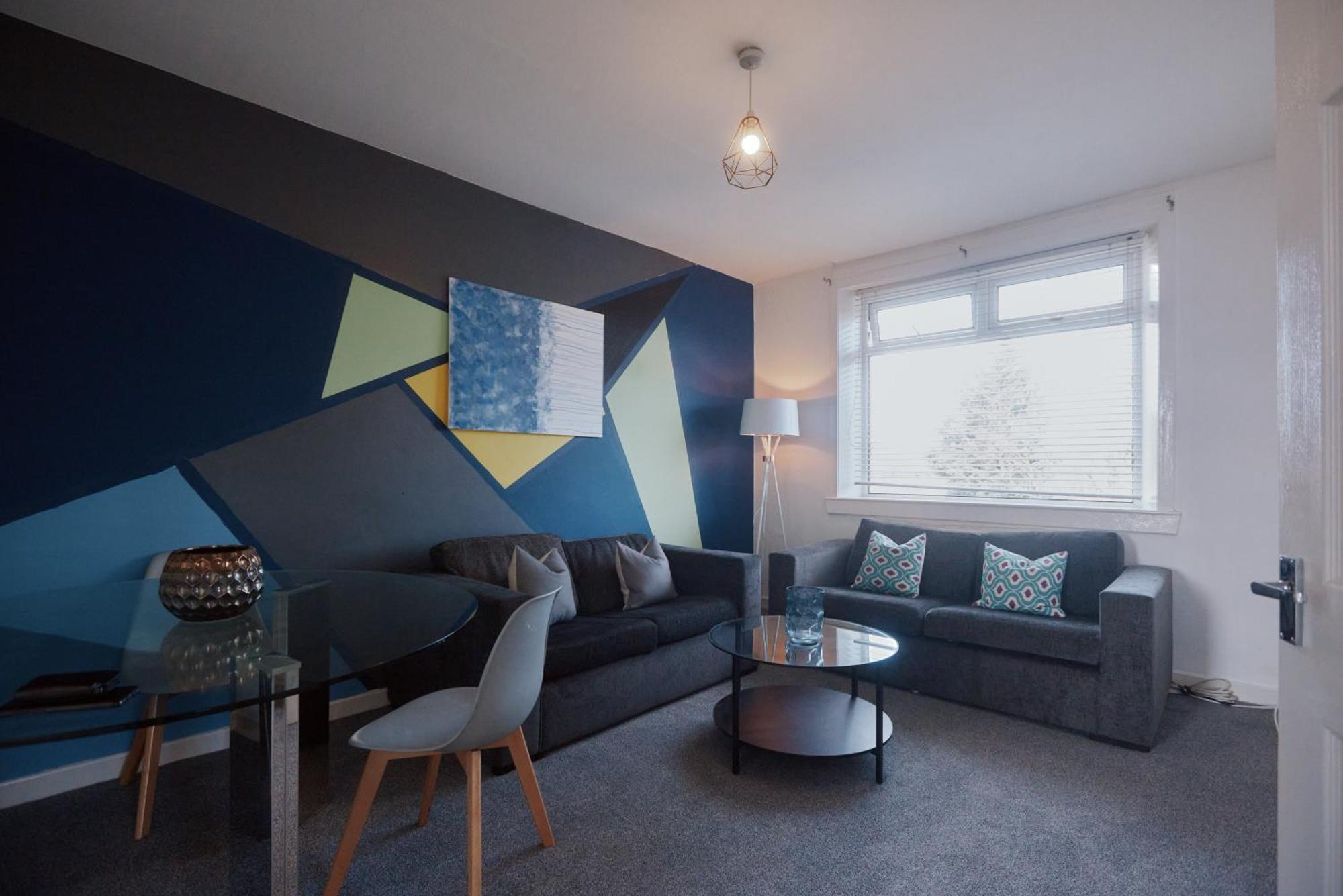 Modern And Vibrantly Designed Apartment Motherwell Exterior foto